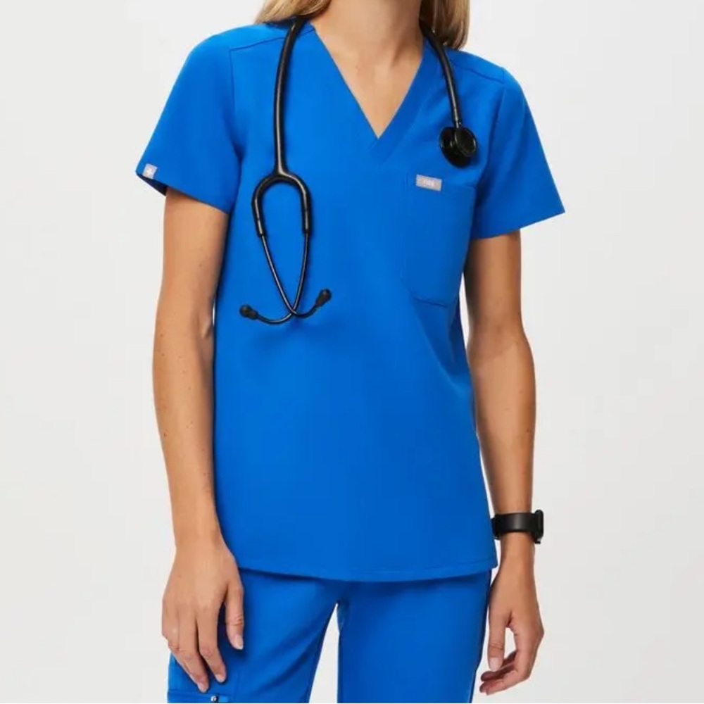 FIGS CATRINA SCRUB TOP